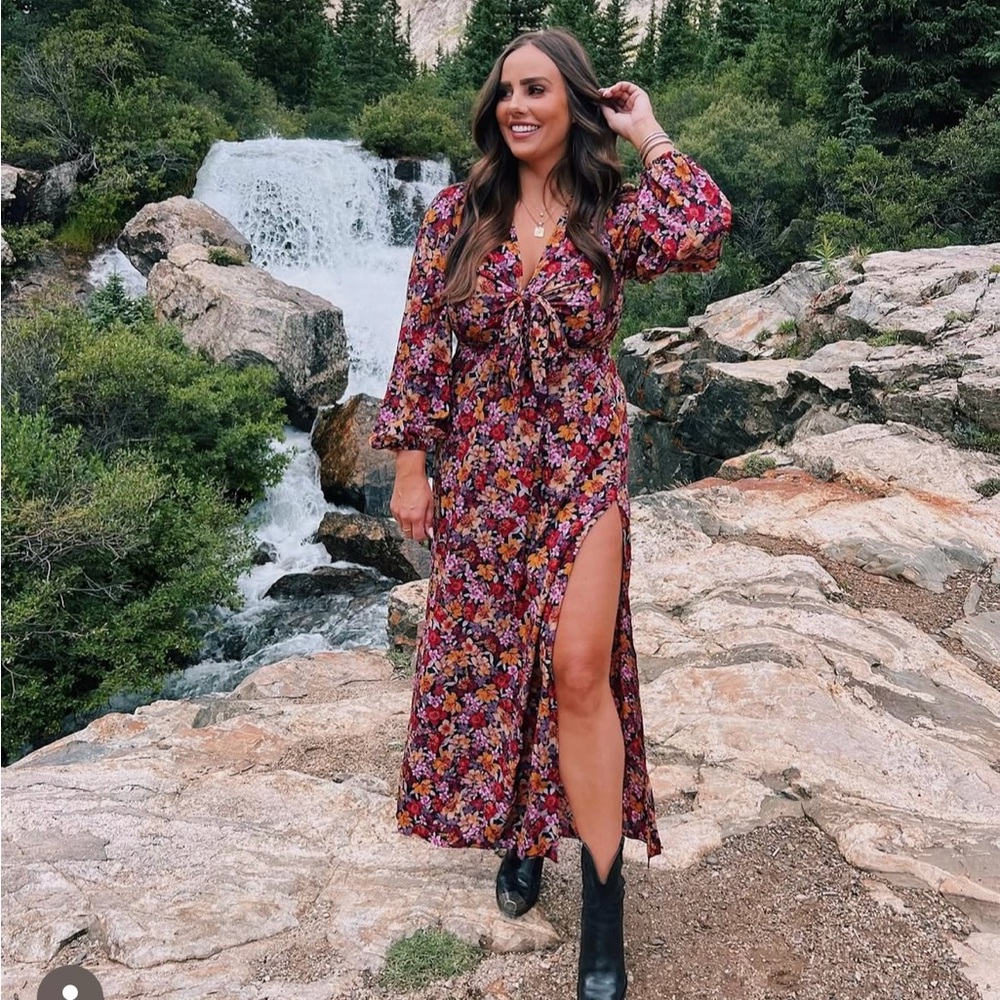 Buddy Love - Desirae Maxi - Multicolor Floral Long Sleeve Dress
